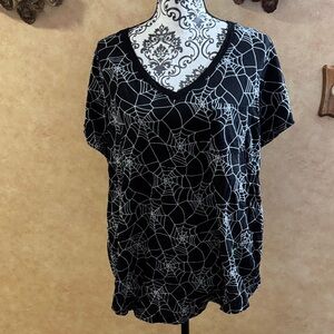 Women's Black V-Neck Short Sleeve Top with White Spiderweb Print